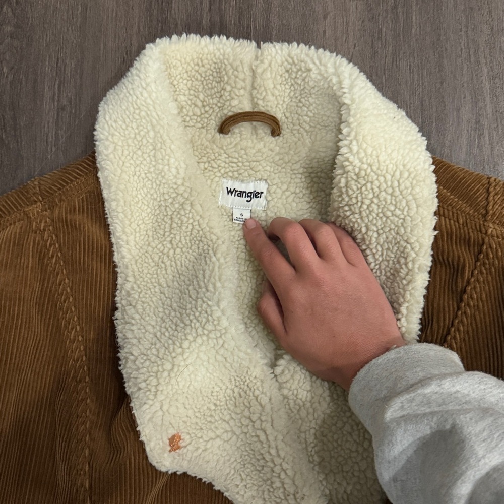 Wrangler Sherpa coat - Picture 2 of 4